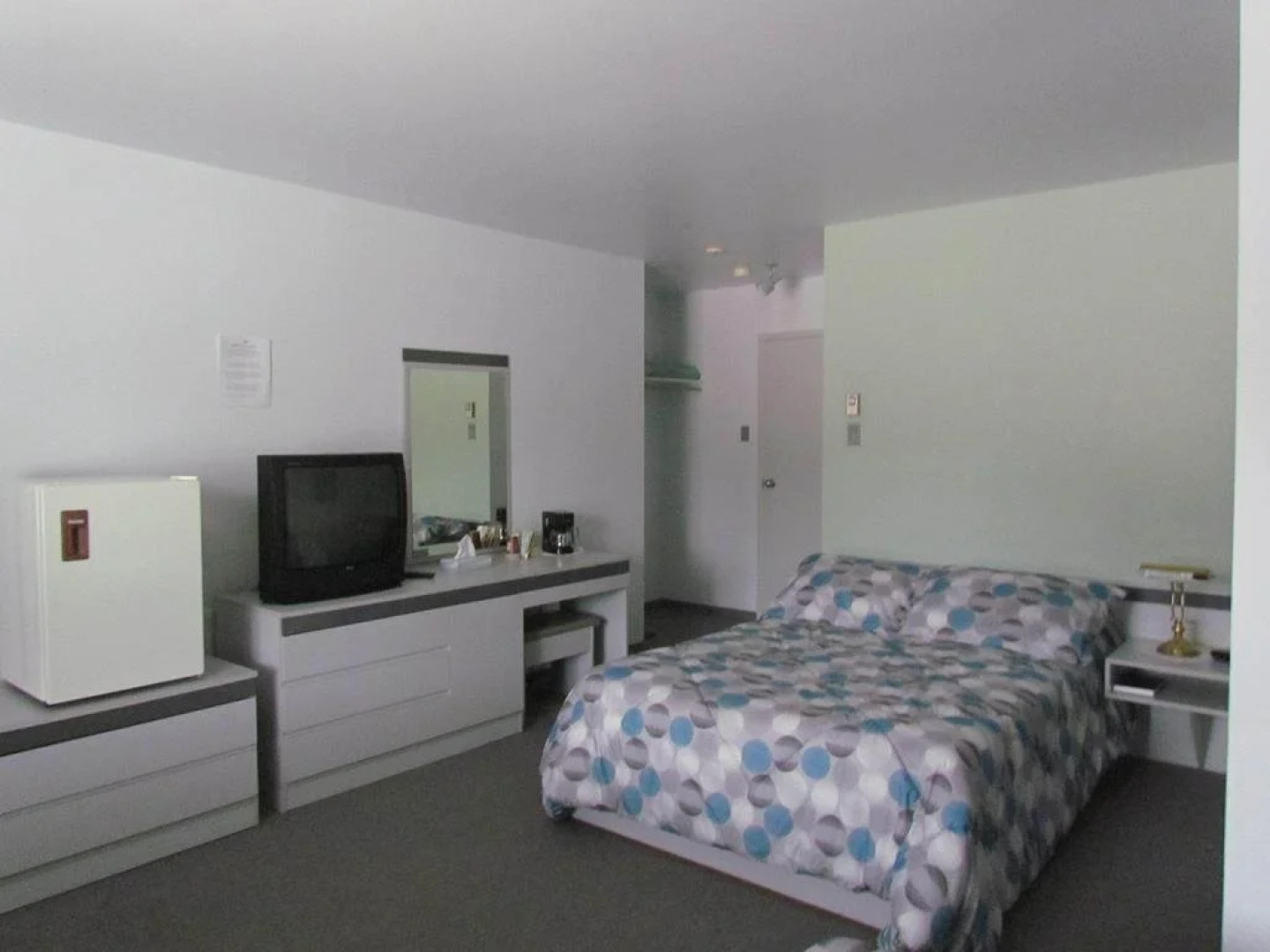 L Auberge et restaurant La Glacière