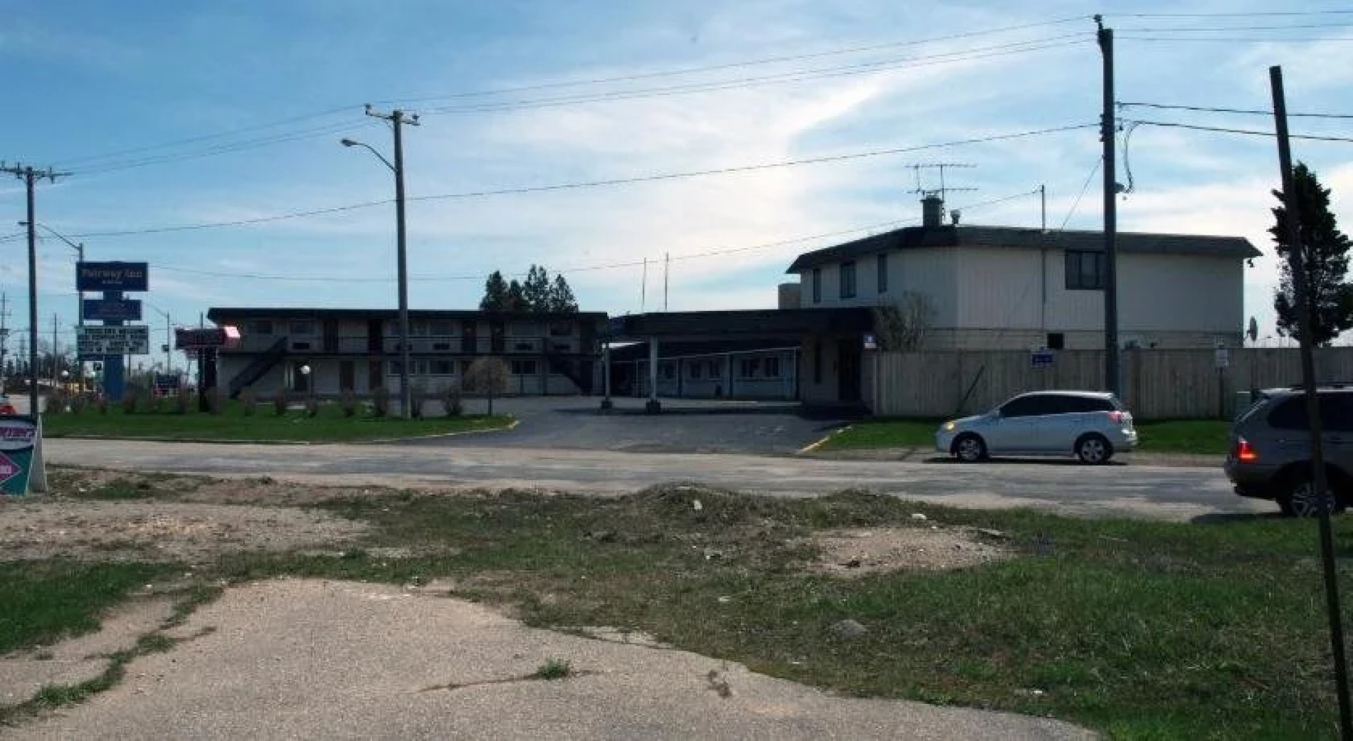 Fairway Inn & Suites