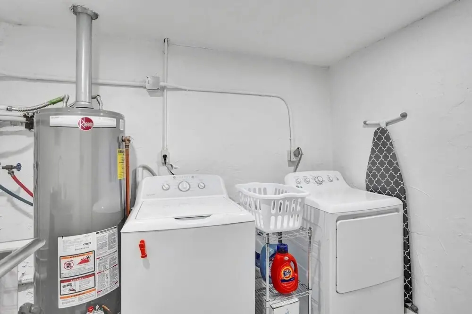 Newly Renovated 3BR Home with Hot tub