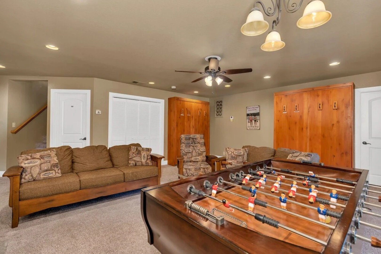 Bass Lake Beauty! 4 BDR Sleeps 16, Lakefront Views