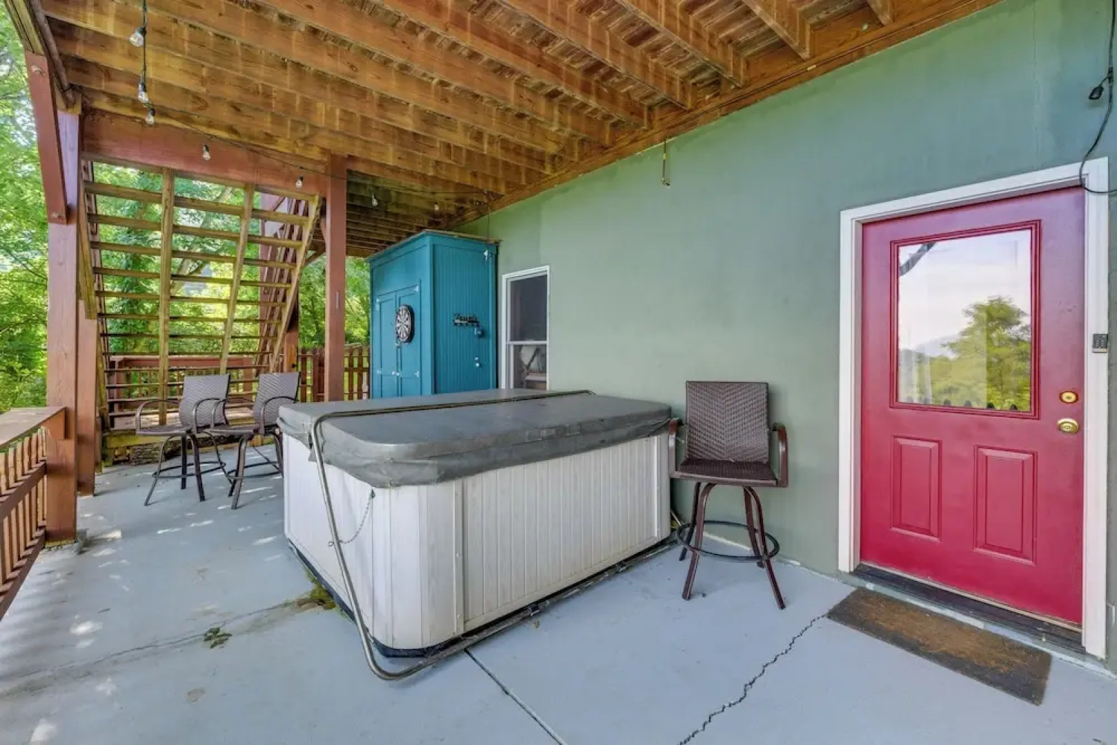 Pet-friendly Waynesville Retreat w/ Hot Tub!
