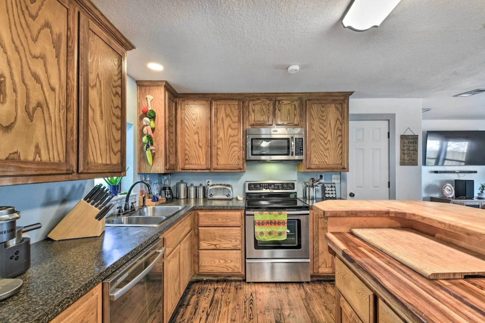 Spacious Glen Rose Home on Paluxy Riverfront