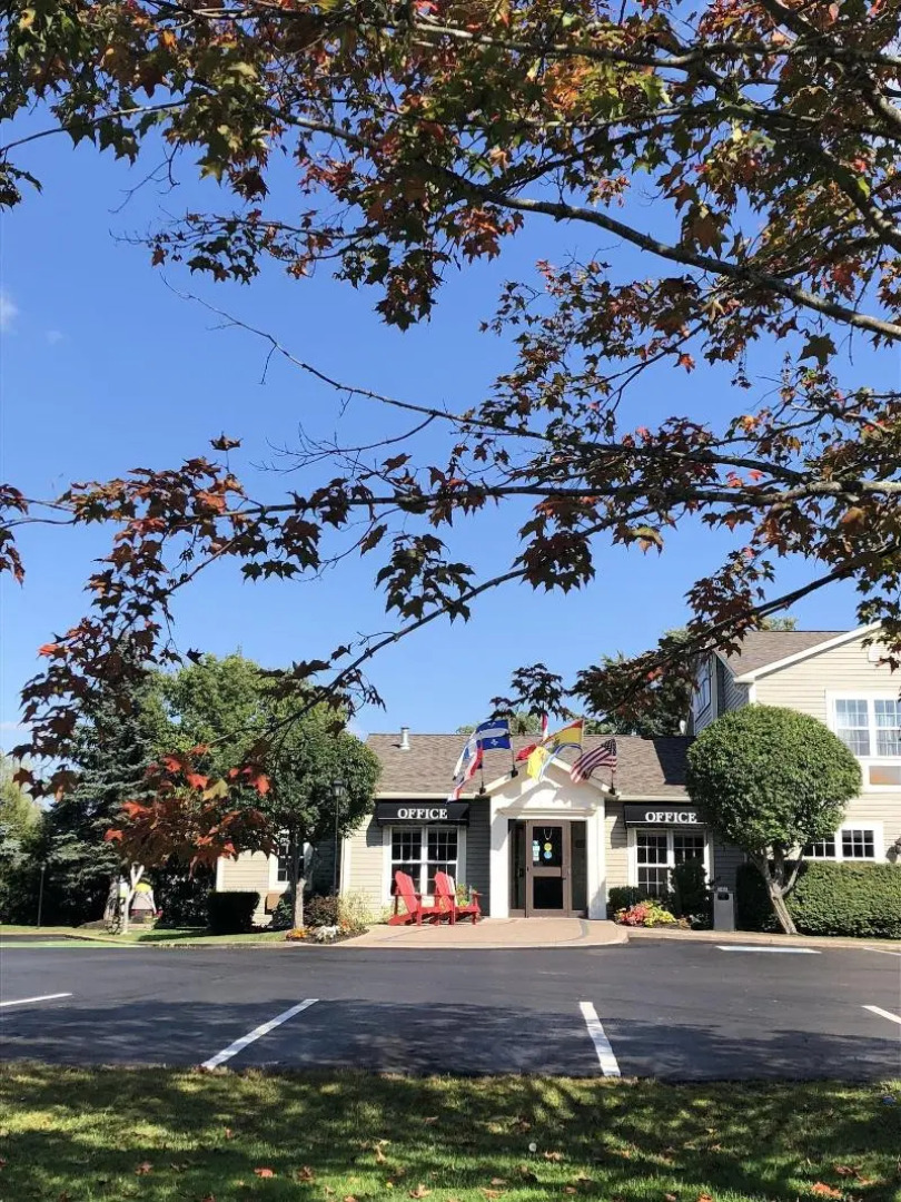 Amsterdam Inn & Suites Sussex