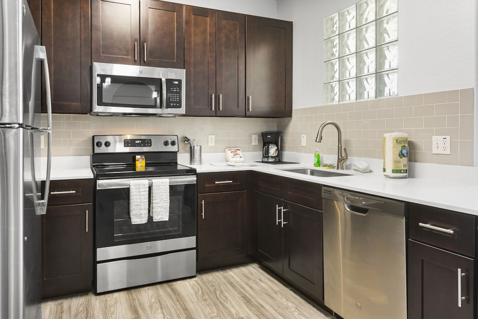 ROVE LIVING/KB - Zone