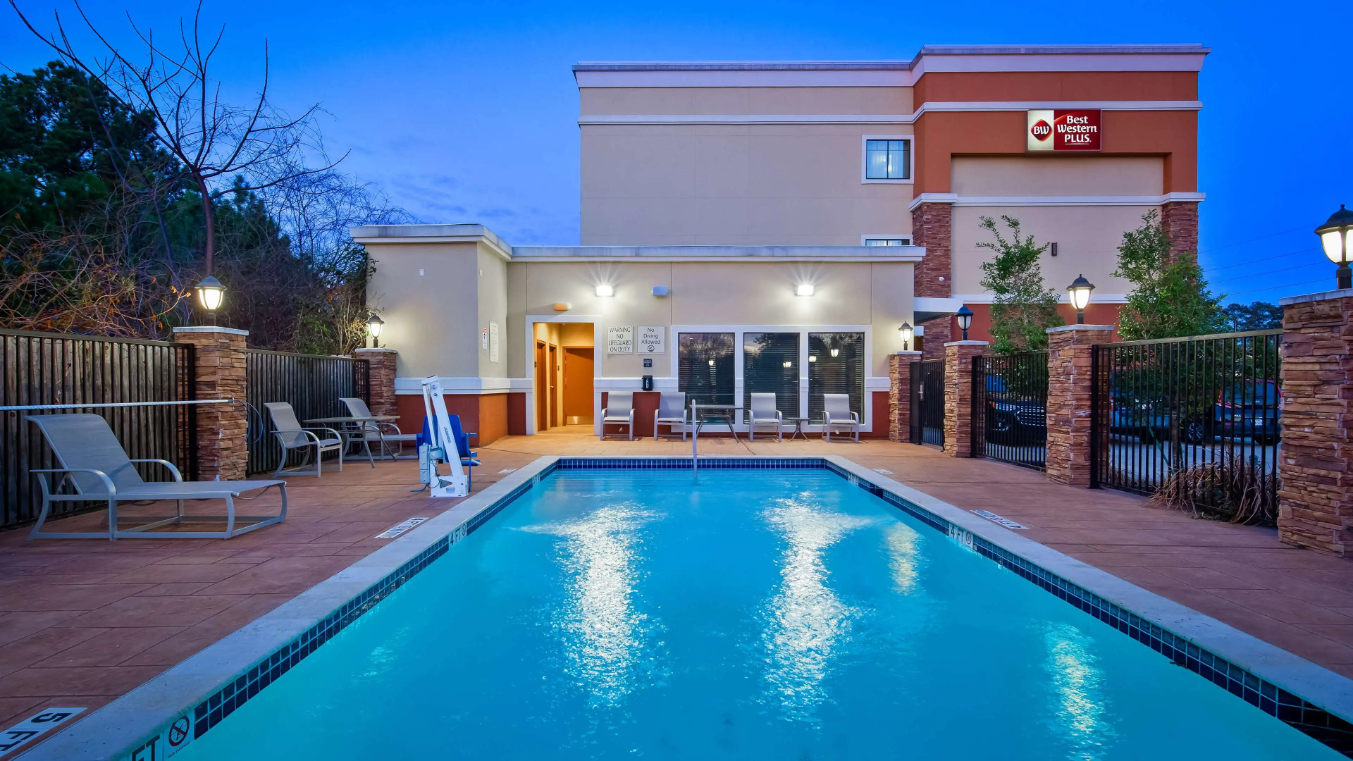 Best Western Plus Spring Inn & Suites