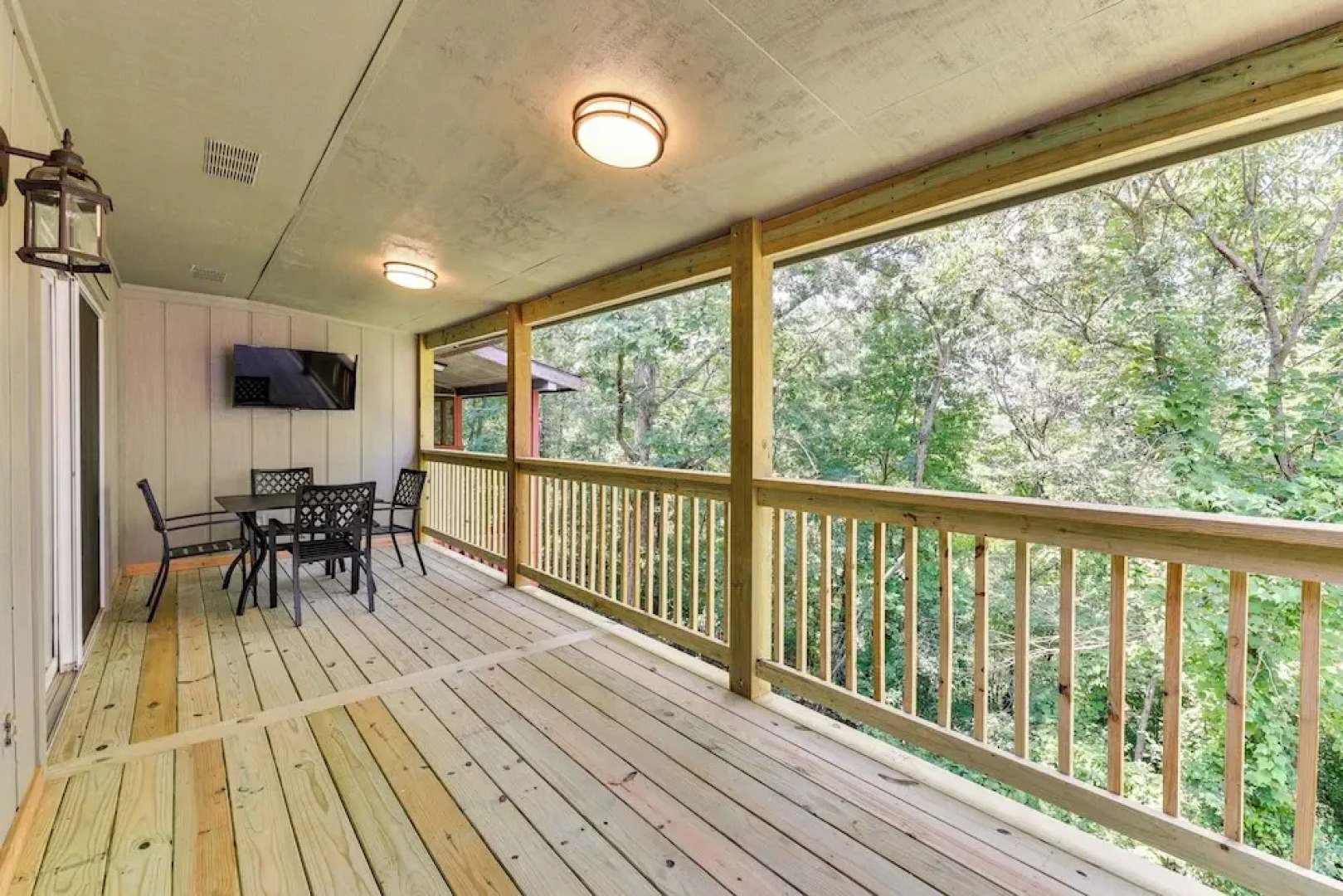 Serene Bella Vista Getaway Near Trails!