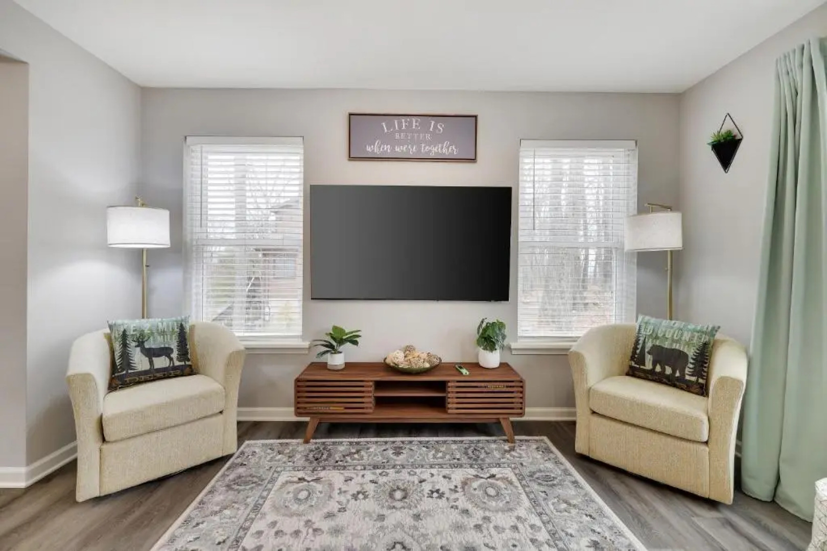 New Build-Modern 4BR, Kid-Friendly Home In Poconos