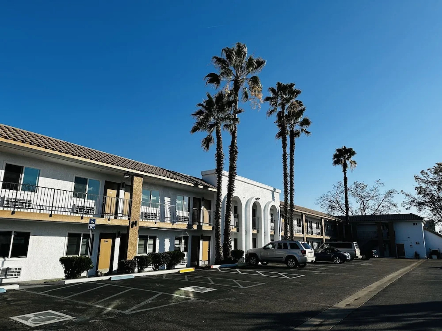 Casa Blanca Express & Suites Cypress Buena Park - Anaheim Area