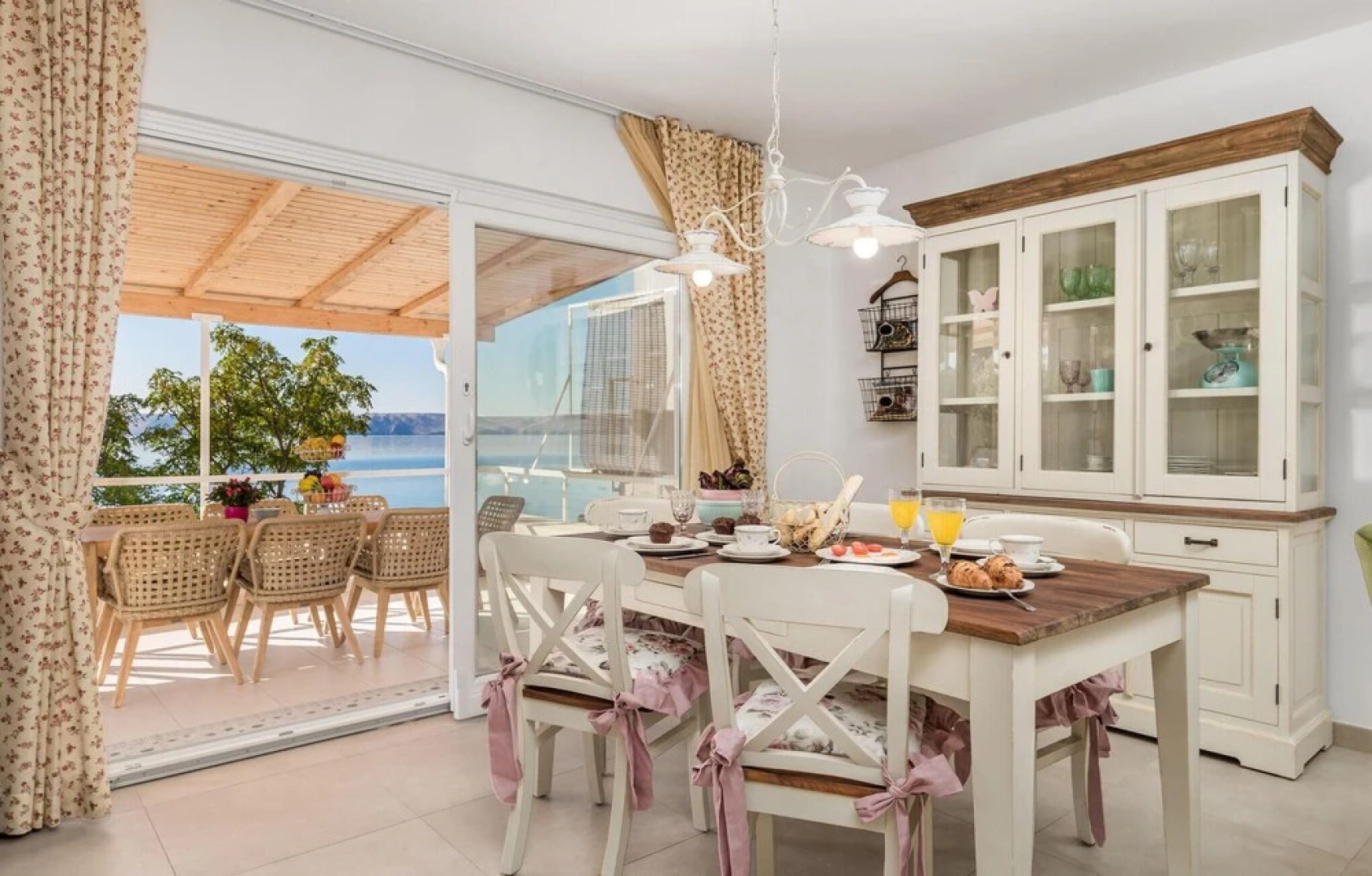 Awesome Home in Lukovo Sugarje With 4 Bedrooms and Wifi