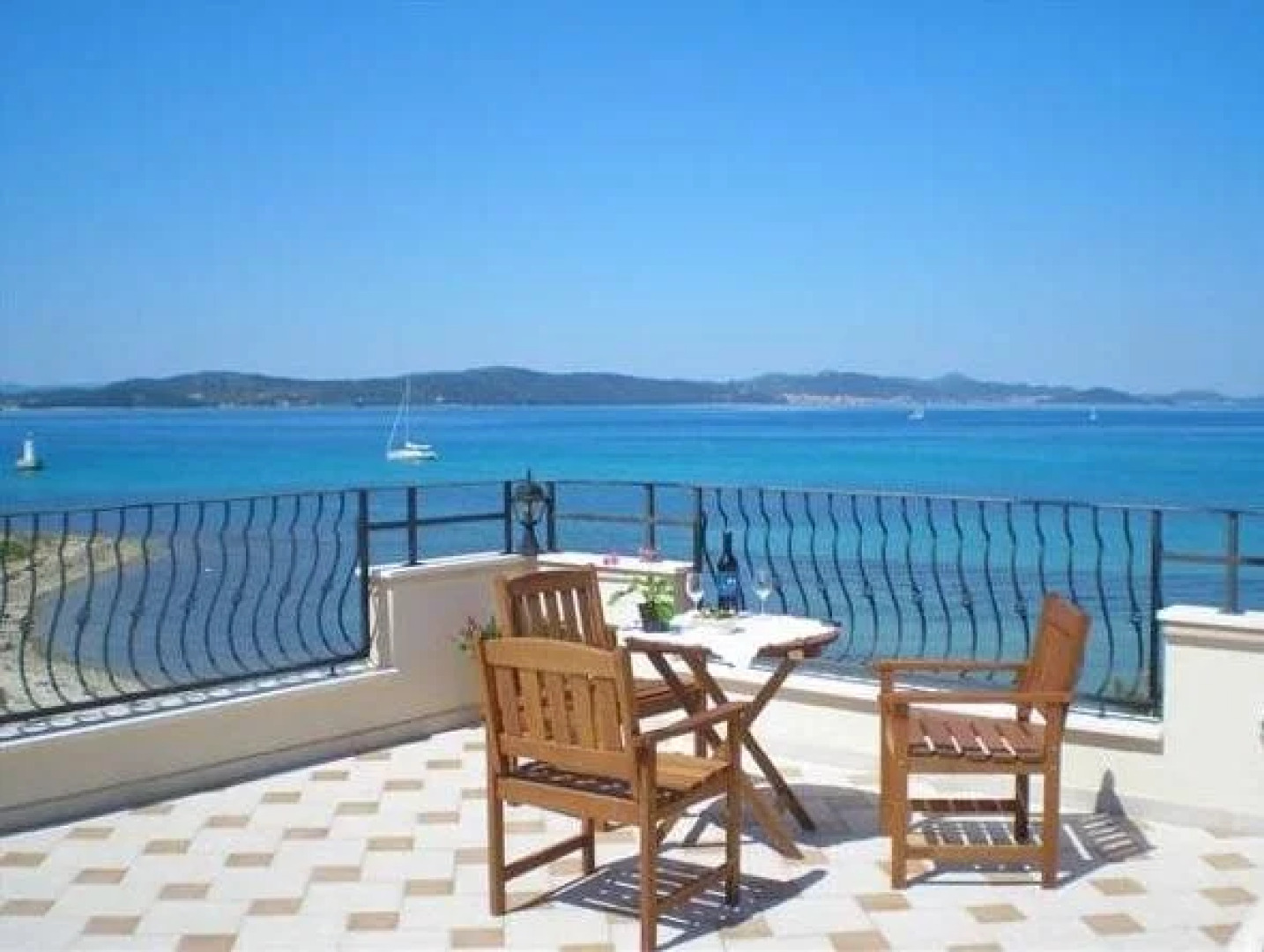 Casa Del Sol Apartments