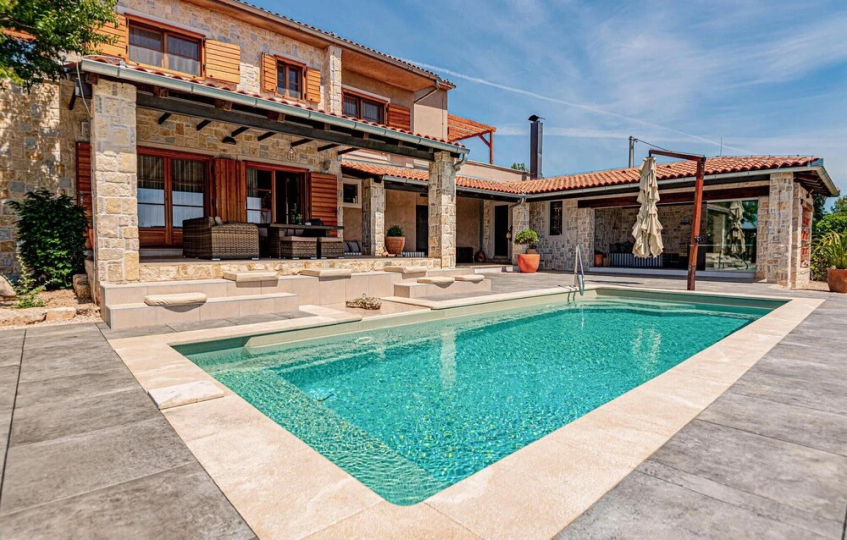 Amazing Home in Jadrija with Hot Tub, Sauna & 4 Bedrooms