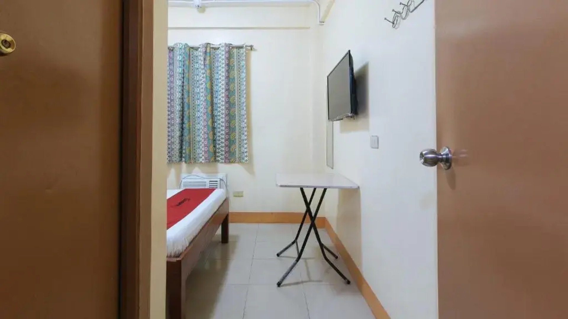 Reddoorz @ Golden Park Inn La Union