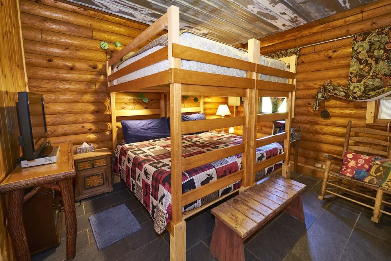 Creekwalk Inn and Cabins