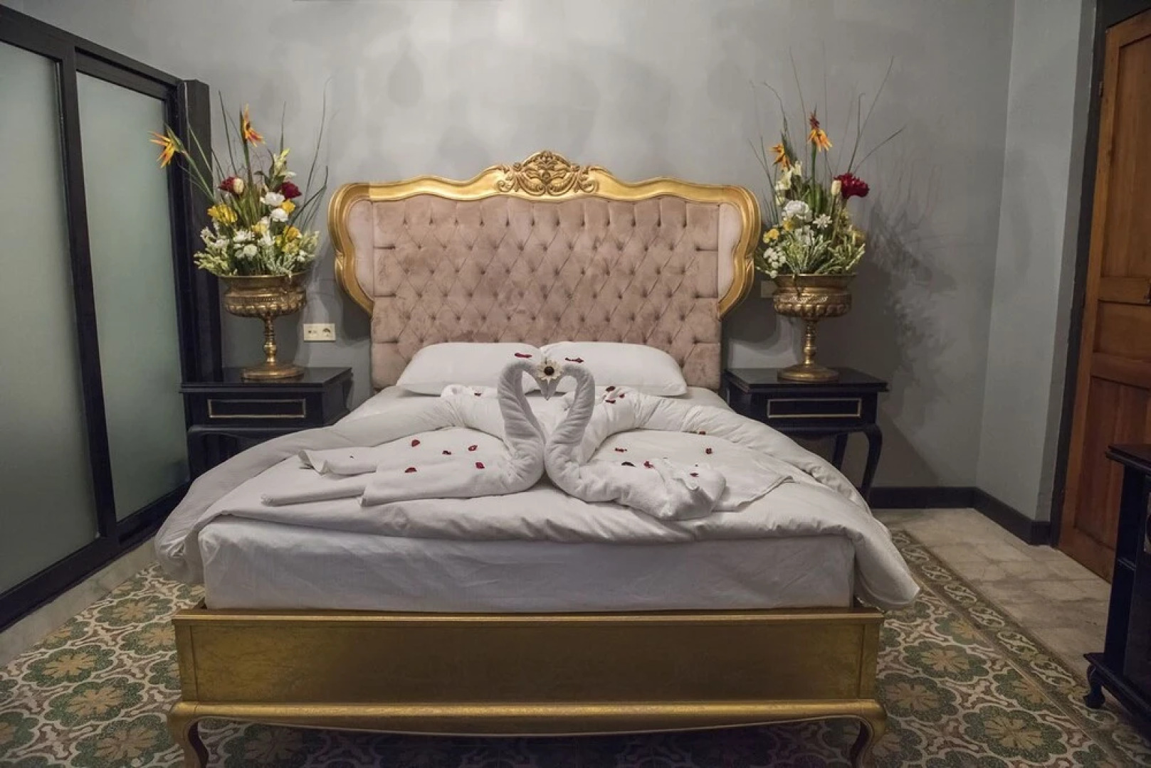 Li̇wan Deluxe Hotel