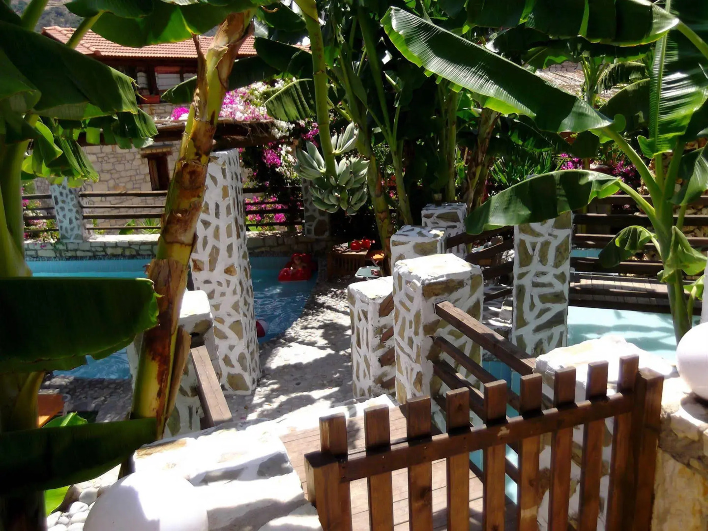 Stone Village Hotel Apartments