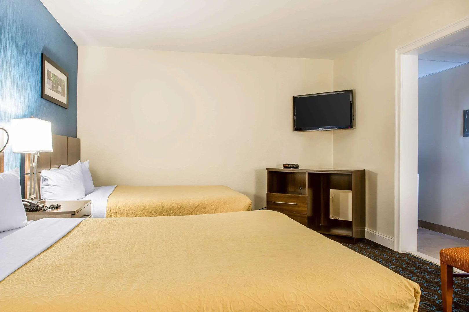 Quality Inn & Suites Middletown - Newport