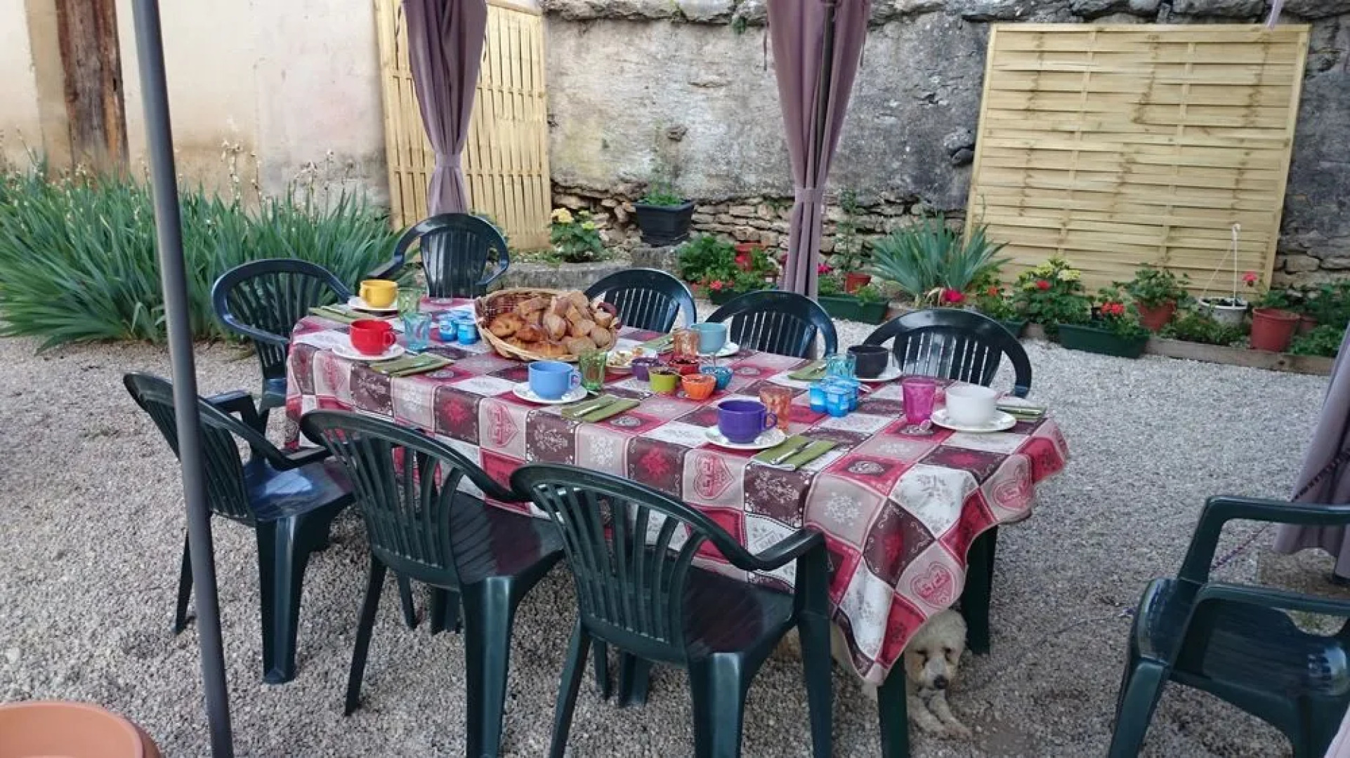 A la Grenouille du Jura - Chambres d'Hôtes de Charme Oyonnax Nantua