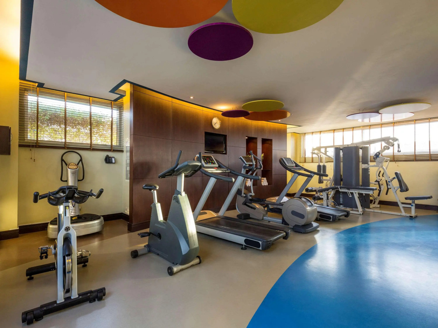 Отель Novotel Suites Mall Avenue Dubai