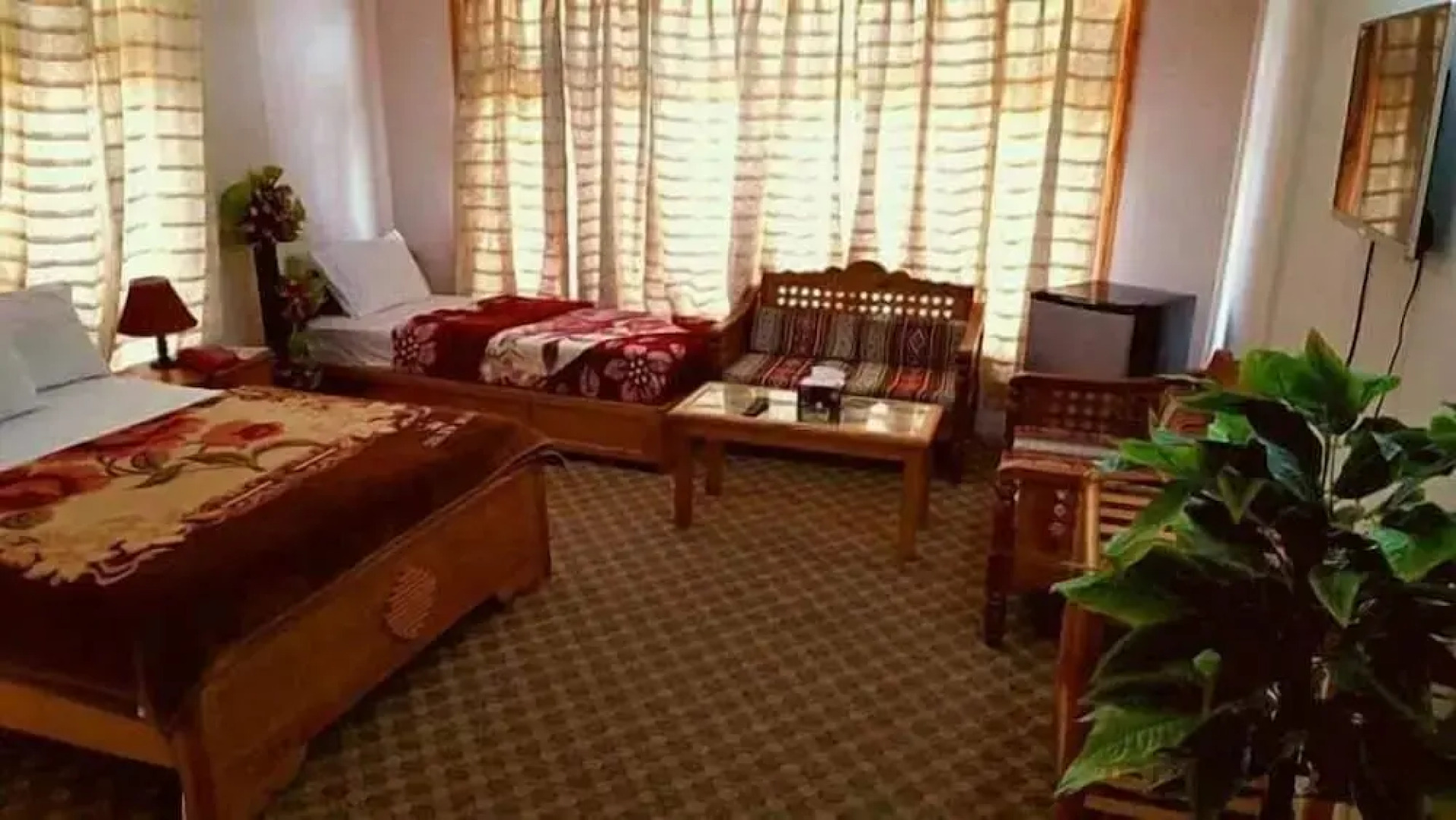 Baltistan Continental Hotel Skardu