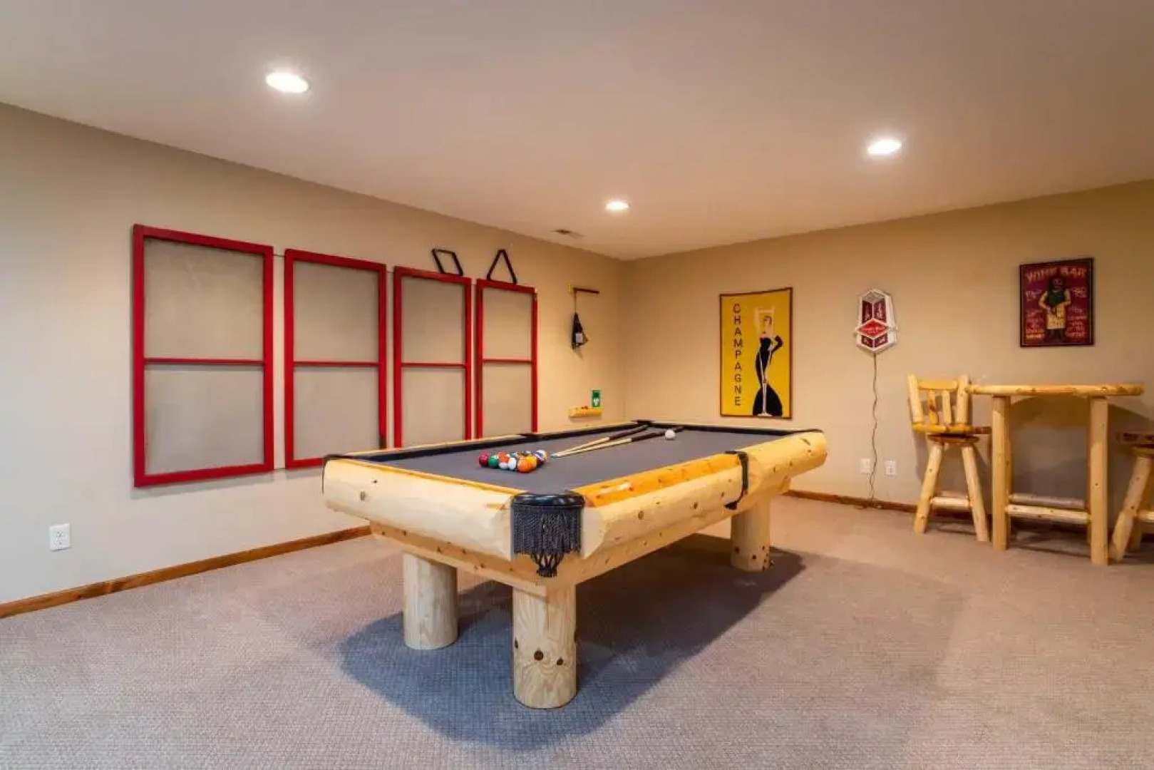 Quarterdeck Resort & Restaurant