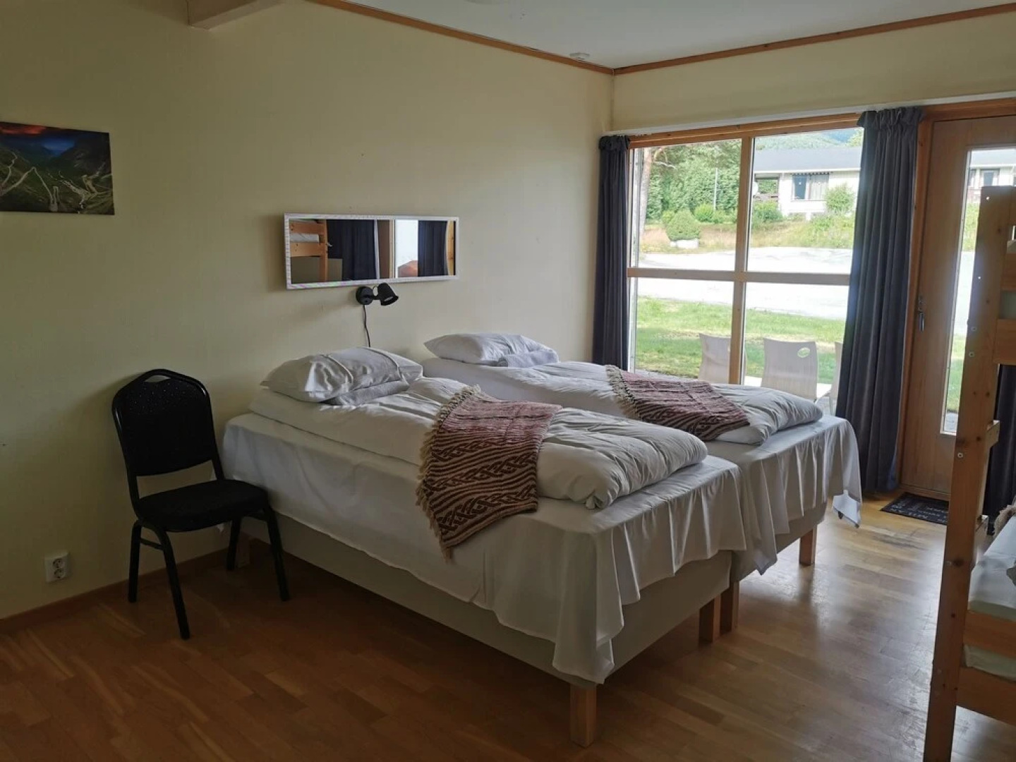 Isfjorden Turisthotell & Motell