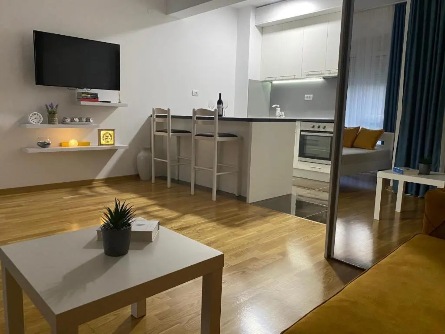 Comfort studio with sea view and swimming pool