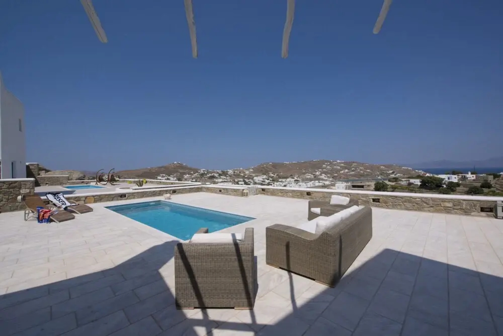 Nephiria's Villa Danelina next to Ornos&Psarou beach