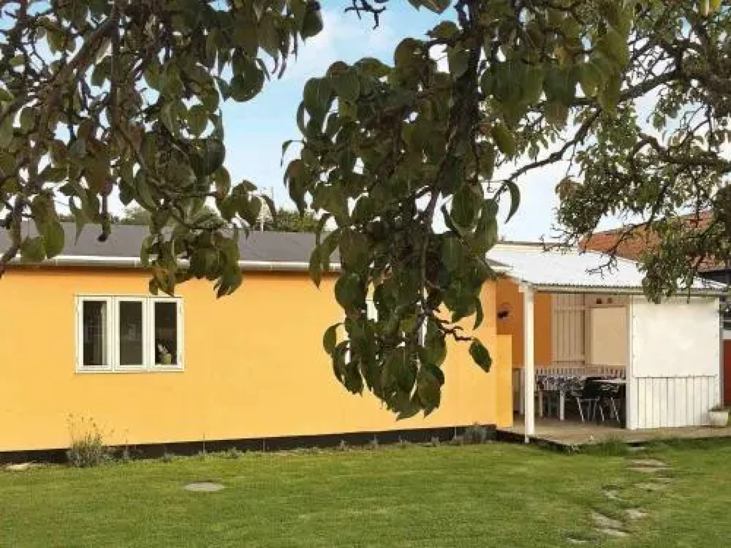 Two-Bedroom Holiday home in Svaneke 5