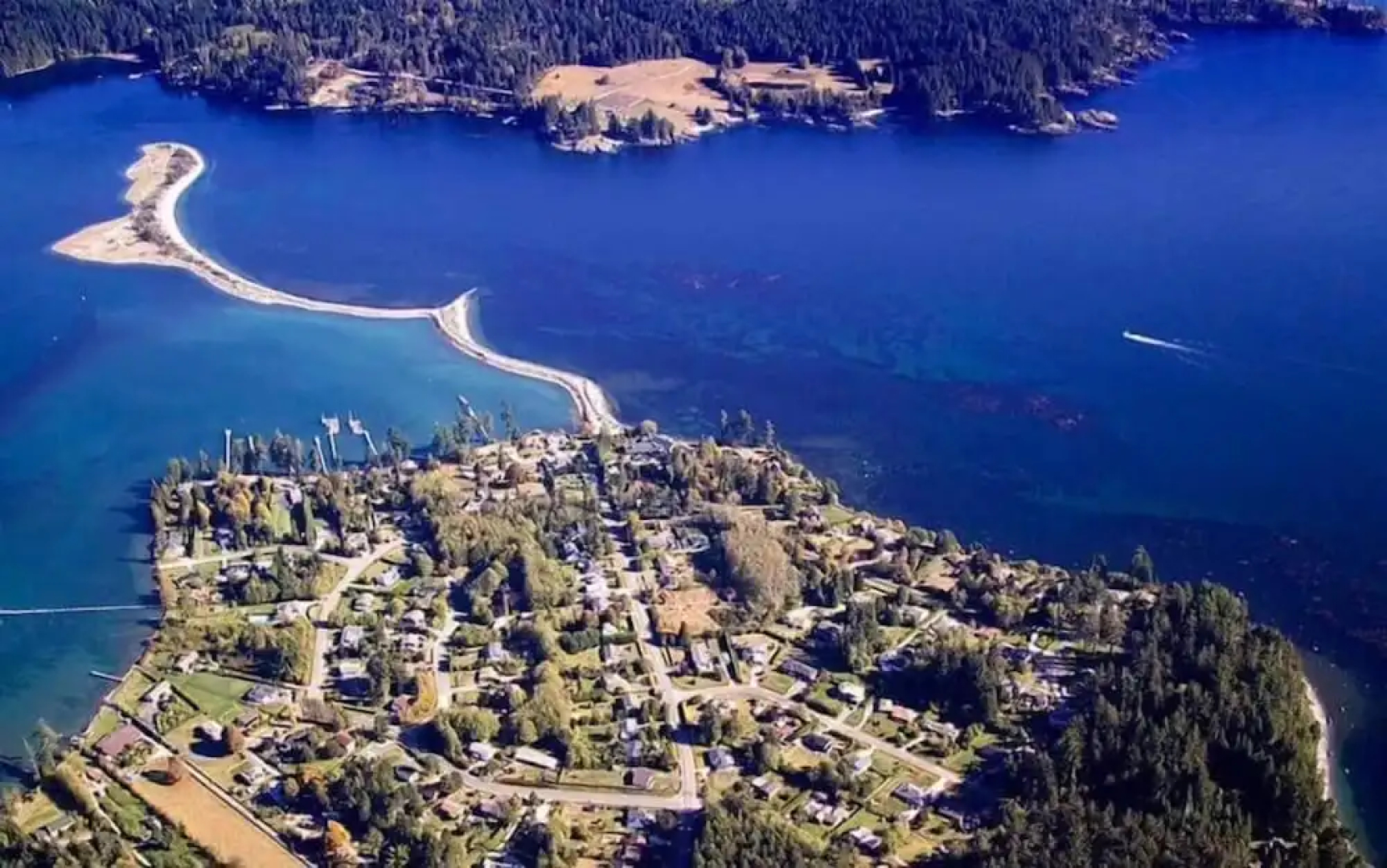 Salty Towers Oceanfront Cottages