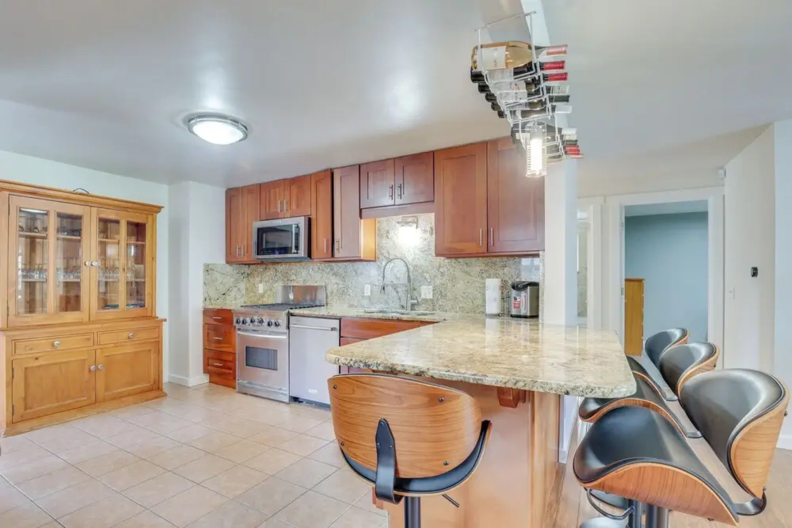 Renton Home: Gazebo w/ TV & Bbq, 15 Mi to Seattle