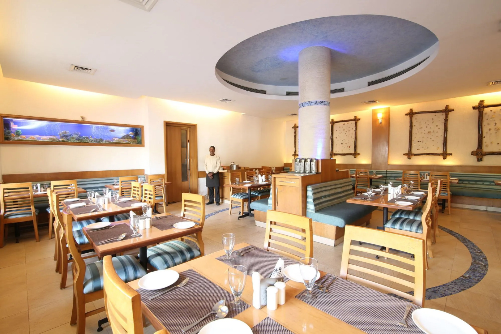 Kwality's Motel Shiraz