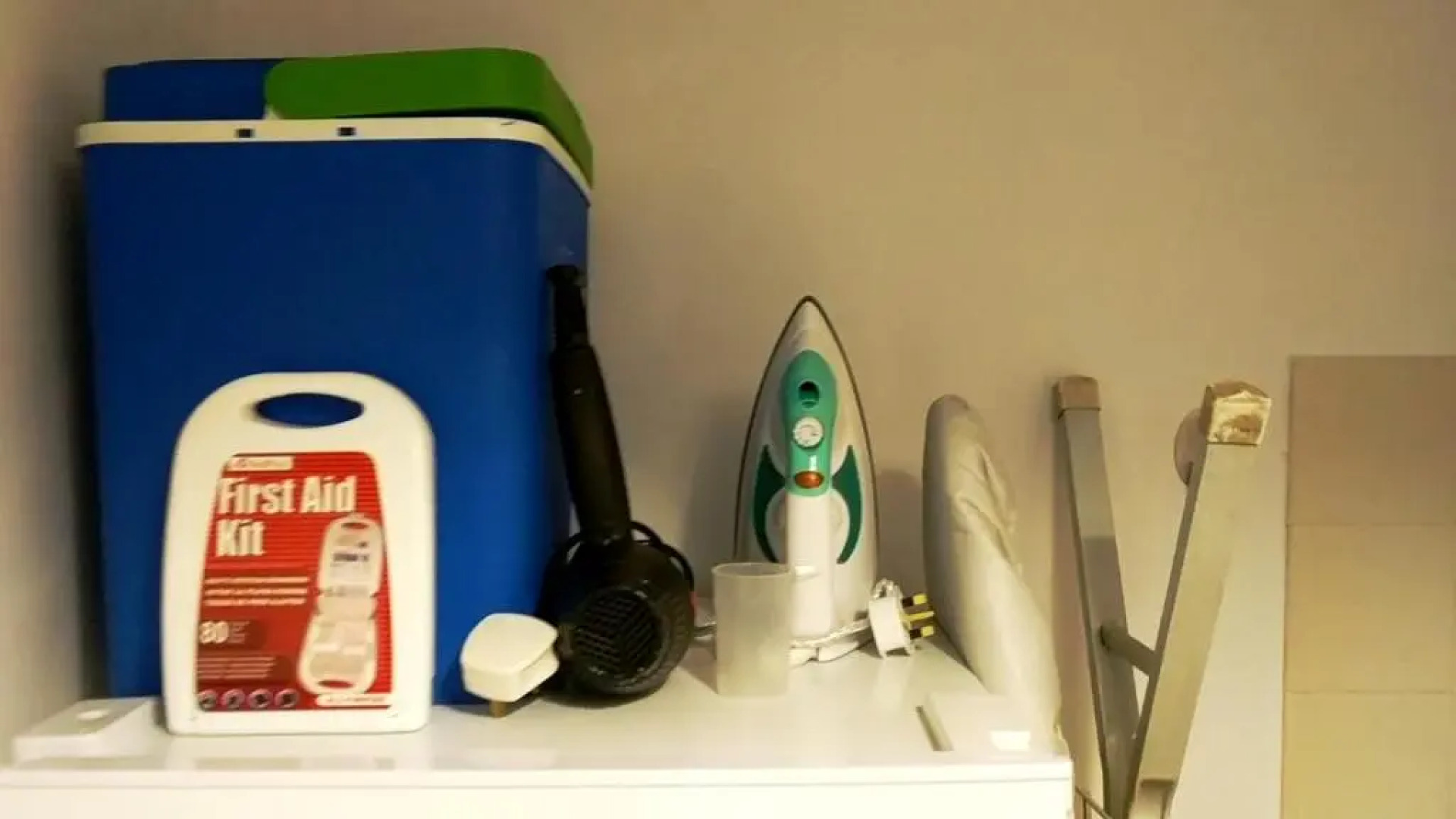 FANTASTIC 1 BED APARTMENT BY THE SEA OPPOSITE 4 SEASONS Limassol