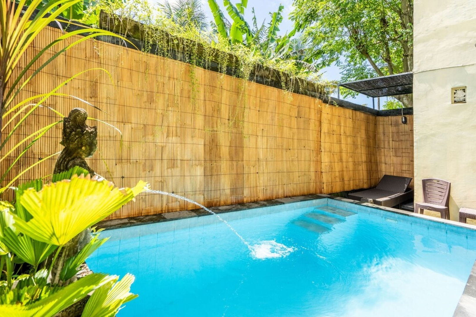 Kutus Kutus Saba Beach Villas