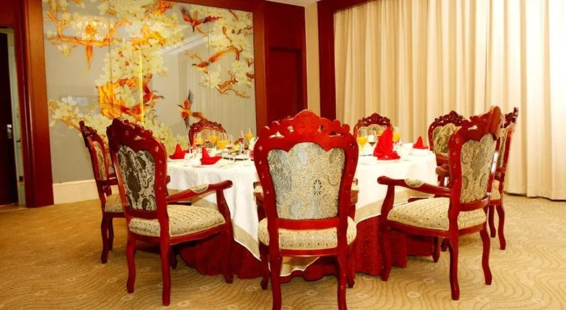 Bolong Lakeview Resort