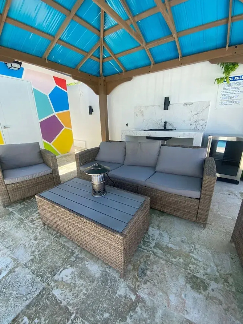 Sea Breeze Tunnel Hideaway 7