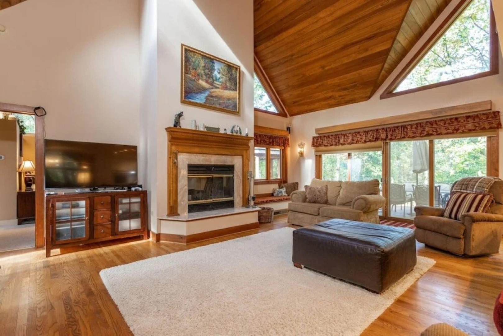 Luxury Wintergreen Near Golf Course Pool Access