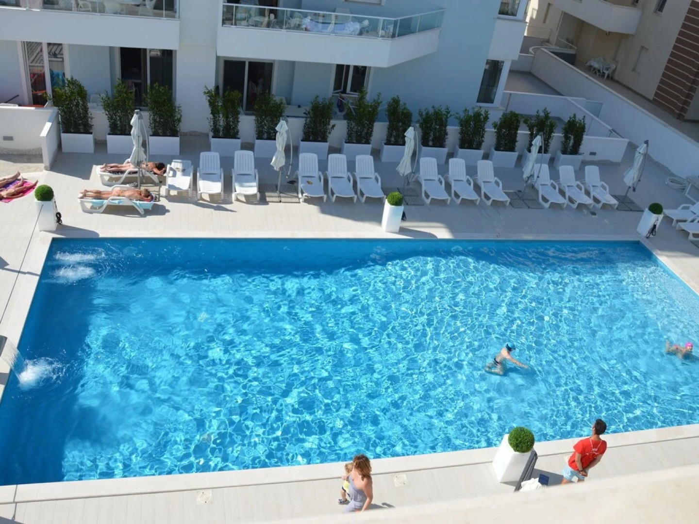 Residence With Pool in Roseto Degli Abruzzi Near the Sea