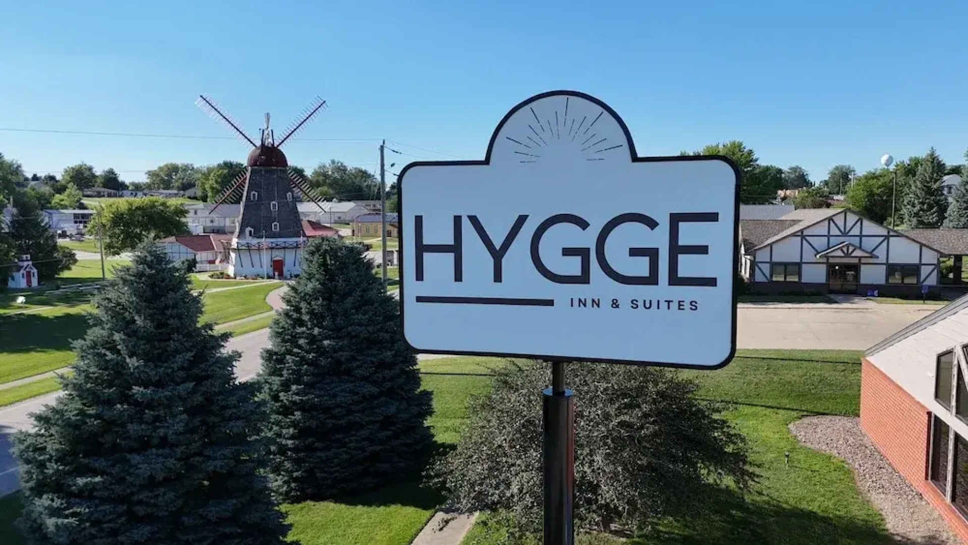 Hygge Inn & Suites