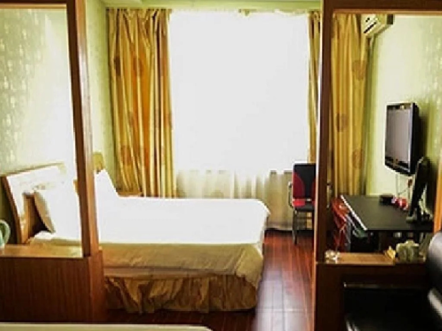 Jiacheng Fashion Hotel