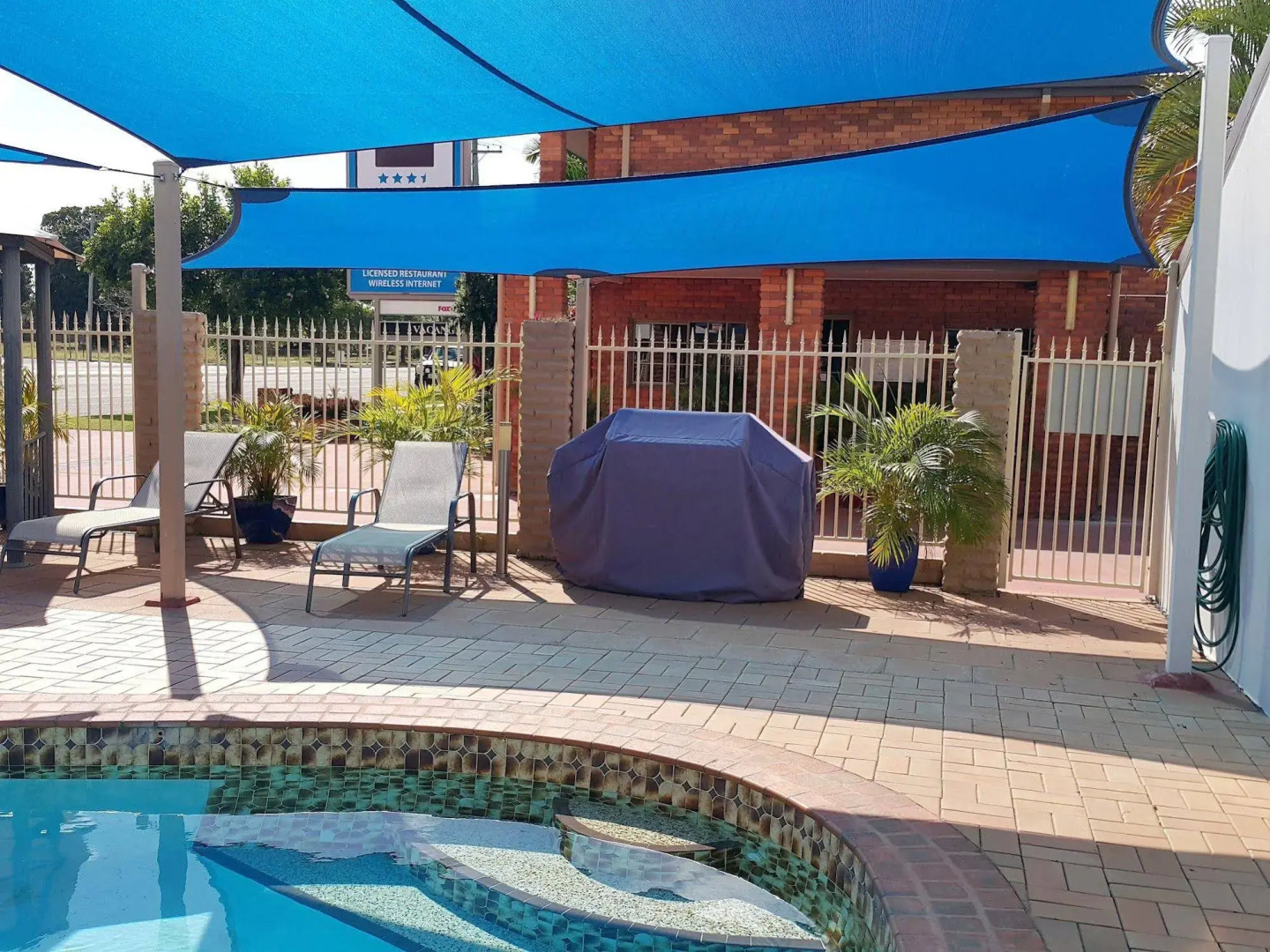 Cascade Motel In Townsville