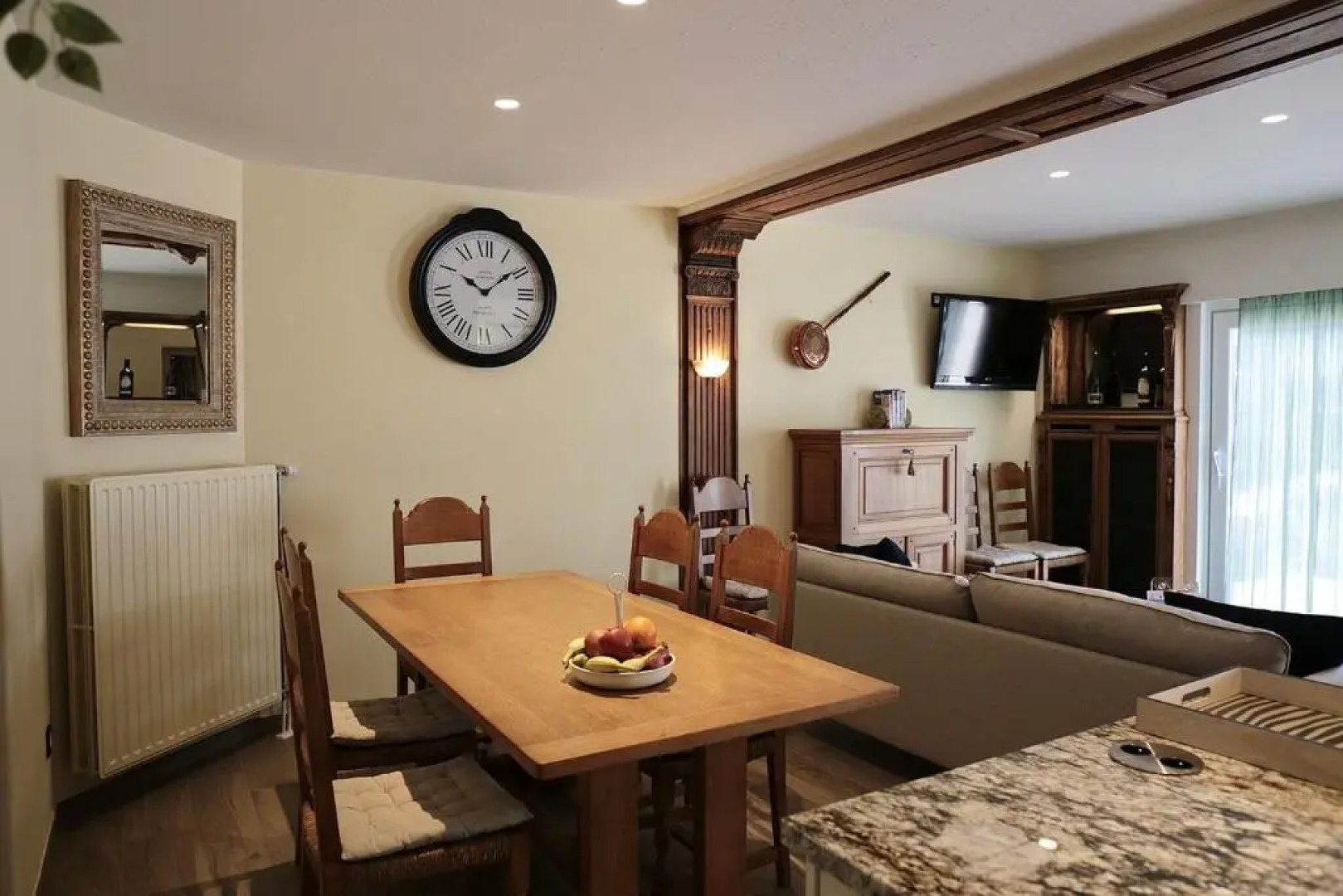 Cottage On The Canal