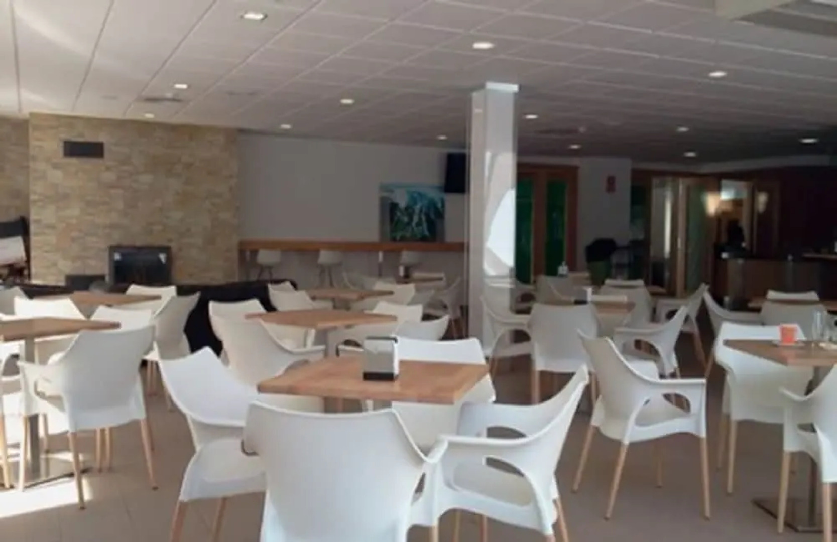 Oca Manzaneda Estación de Montaña