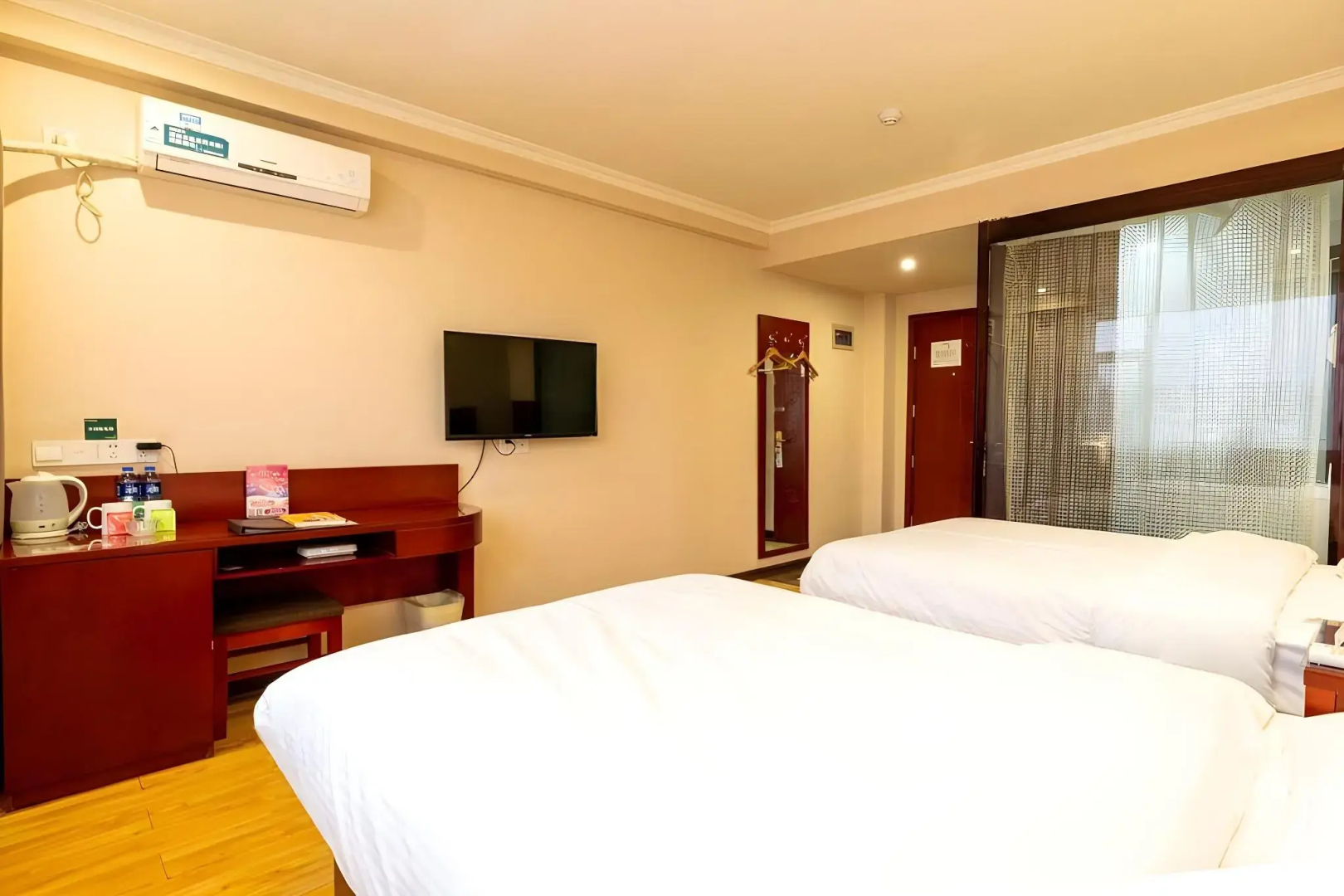 GreenTree Inn BaiYin East Bus Station LanBao Road Express Hotel