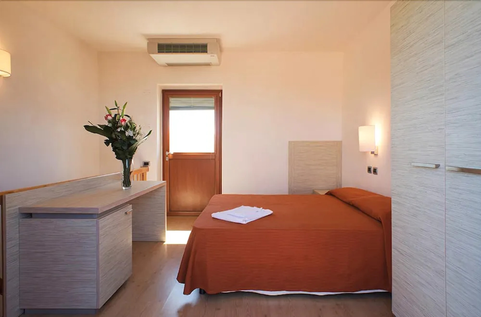 Aparthotel Menfi Beach