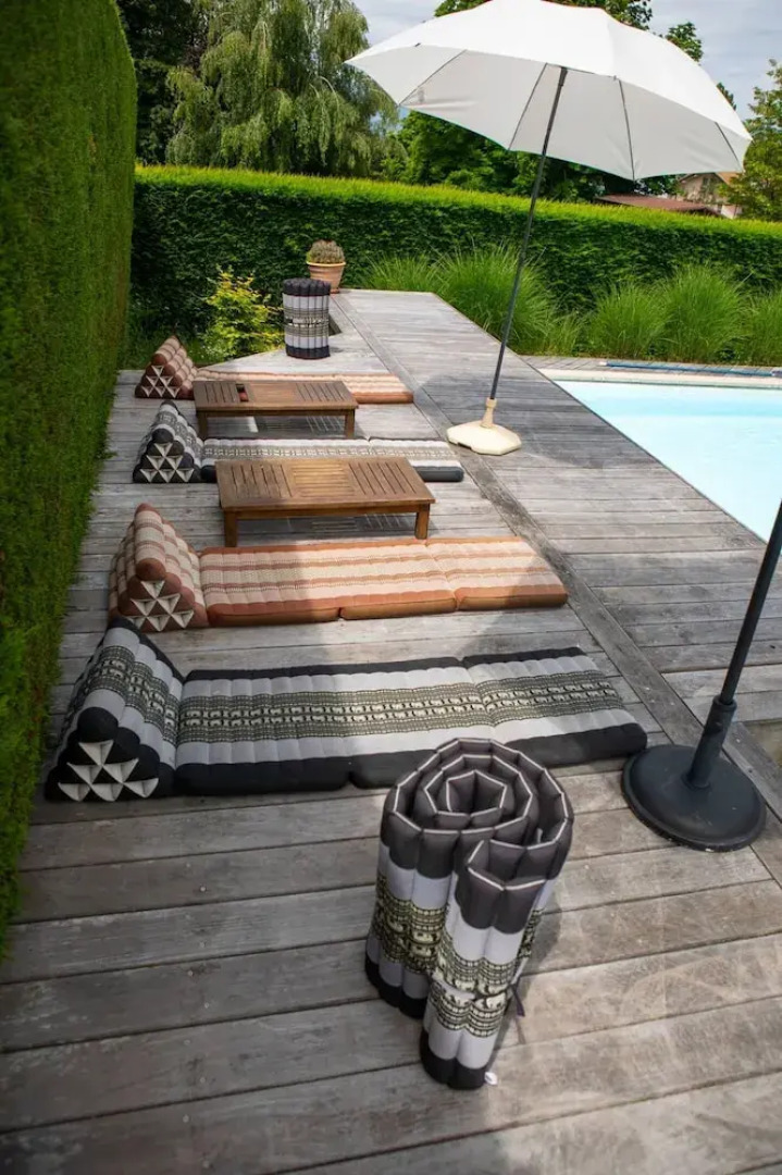 Villa au Bord du lac Avec Piscine Privee et Acces Direct au lac