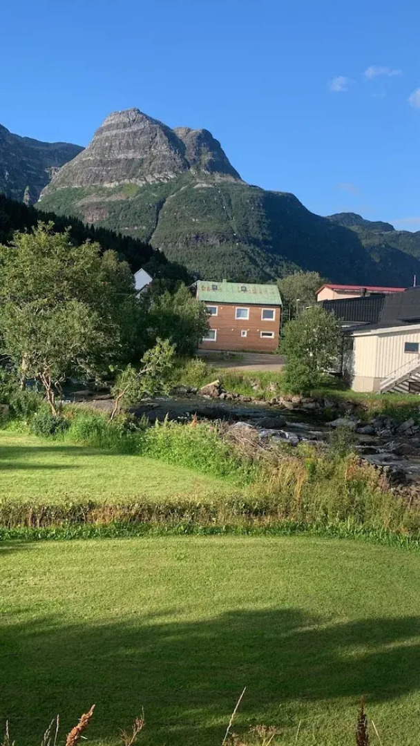 The house on the lake