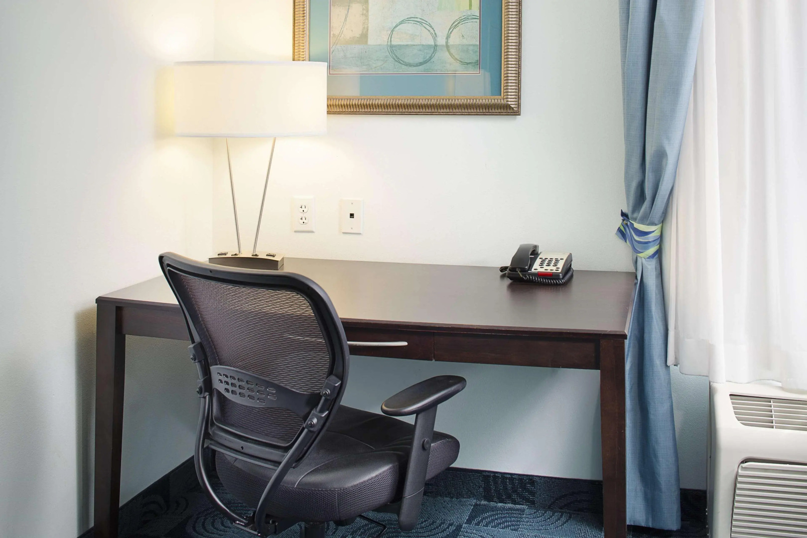 Hampton Inn & Suites Dallas/Lewisville-Vista Ridge Mall, TX