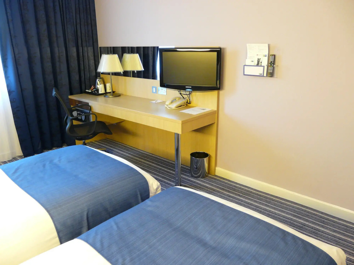 Holiday Inn Express Leigh - Sports Village by IHG