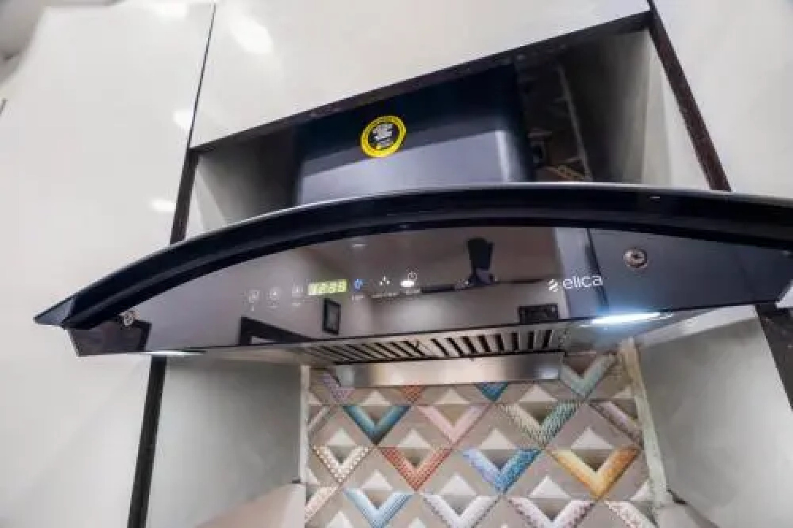 Entire World Class Apartment near Metro Station