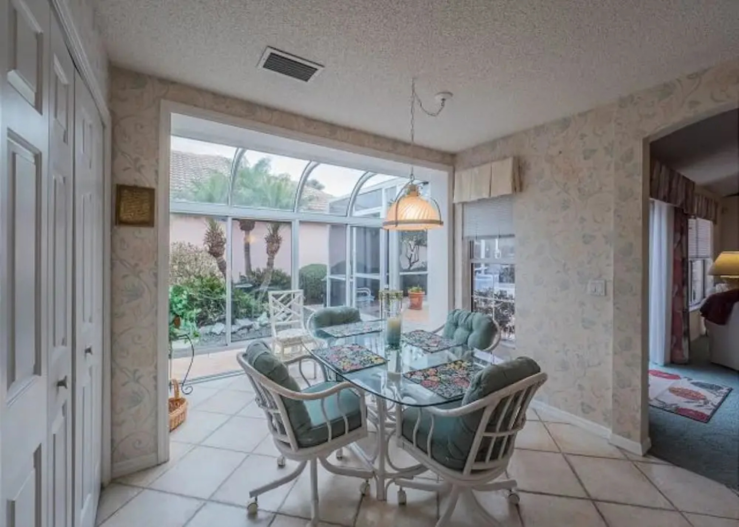 Santa Anna 901 by White Pelican VR